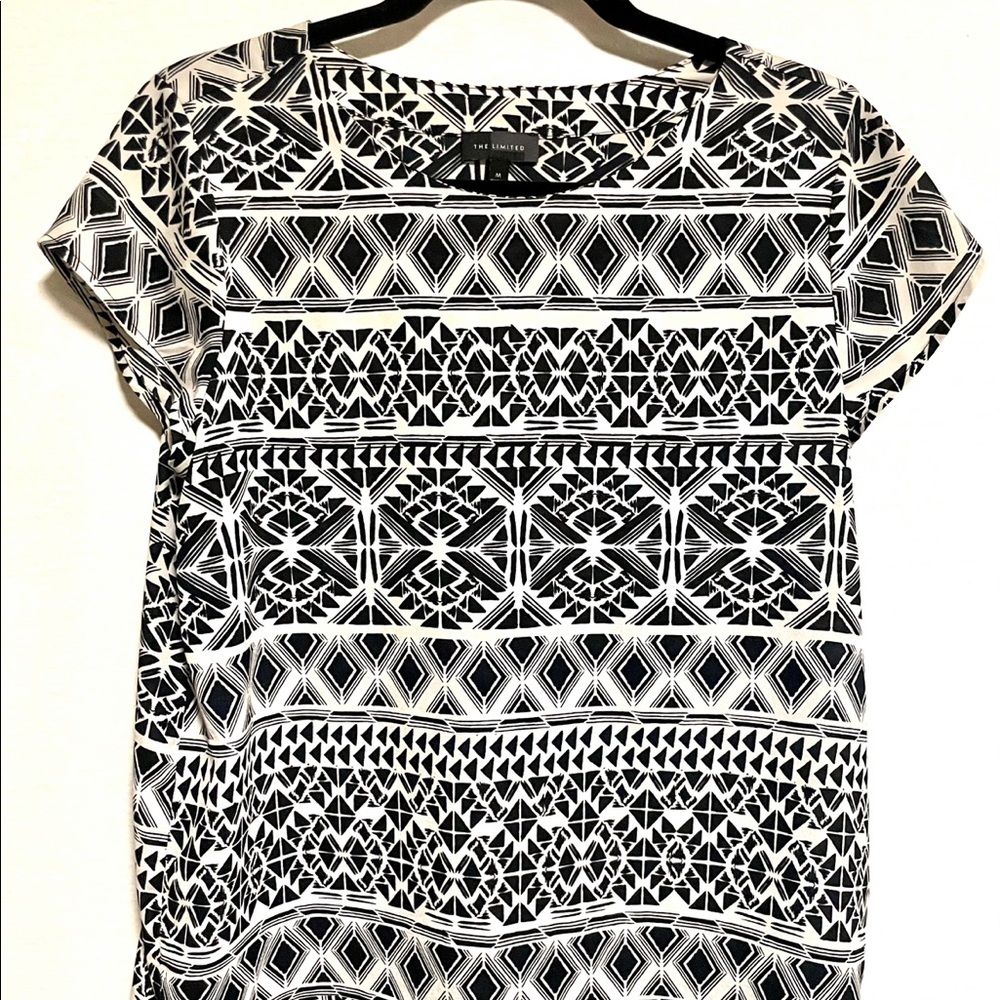 The Limited Short sleeve navy & white Aztec Top
